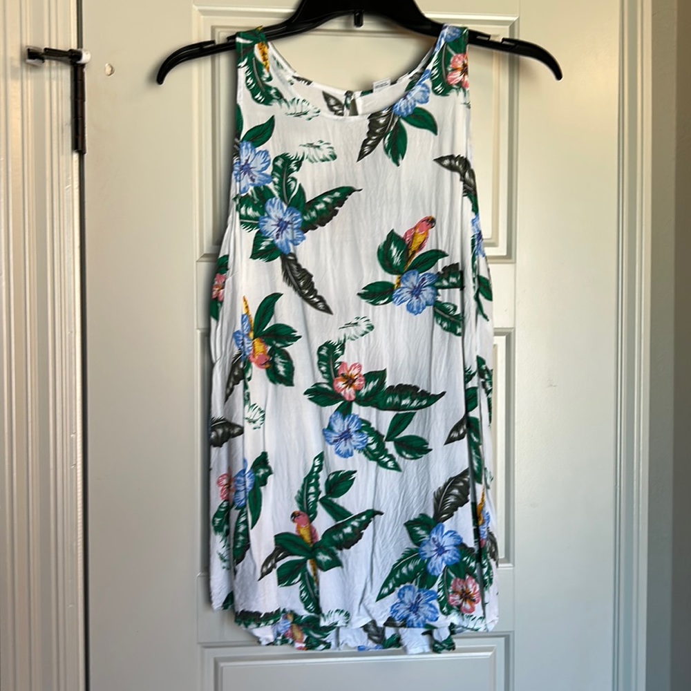 Old navy women’s shirt